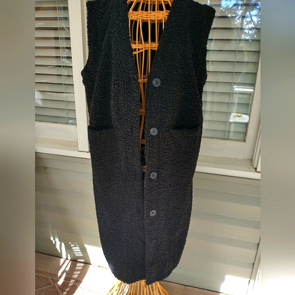 Coat/Duster Vest Curly Sherpa Style Button front Duster Vest - Picture 2 of 14